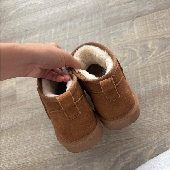 DREAM PAIRS FuzzyClassic Mini Boot Splash-Proof Slip-On Suede Snow Boots - Picture 8 of 8